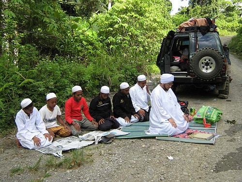 SHOLAT JAMA’ DAN QOSHOR |