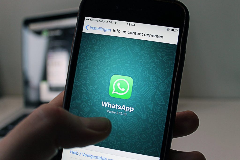 Cara Menambahkan dan Berhentikan Admin Grup WhatsApp |