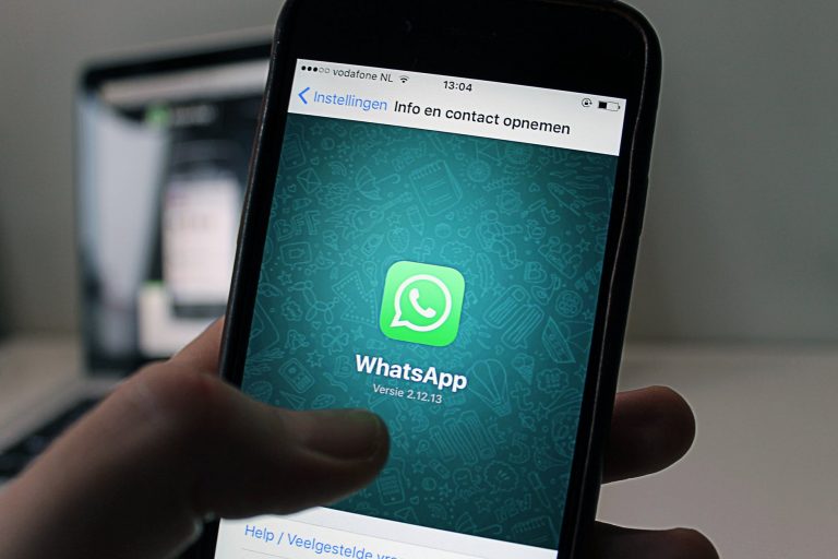 Cara Menambahkan dan Berhentikan Admin Grup WhatsApp |